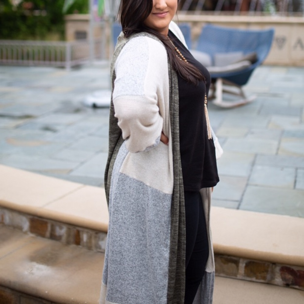 NWT Plus Size Cardigan- Color Block design - Picture 5 of 6